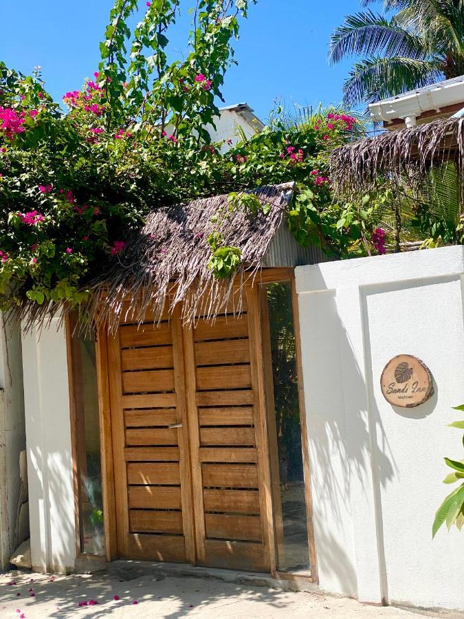Chaalu Mathiveri Inn Exterior foto